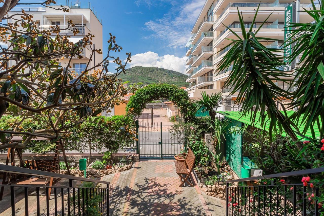 Residence Villa Alda Pietra Ligure Eksteriør billede
