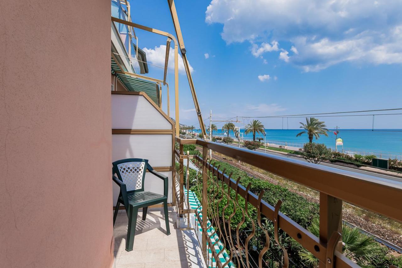 Residence Villa Alda Pietra Ligure Eksteriør billede