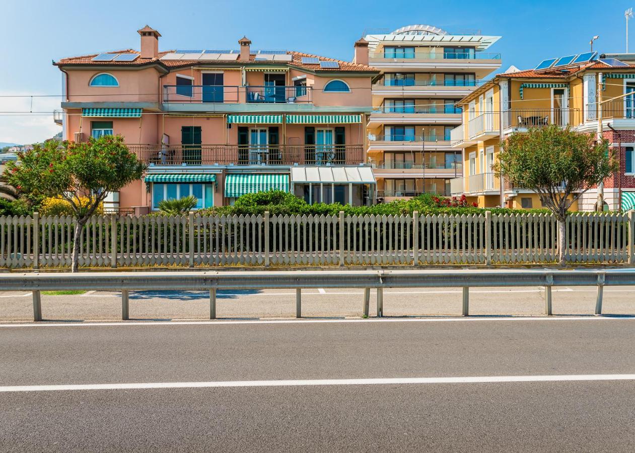 Residence Villa Alda Pietra Ligure Eksteriør billede